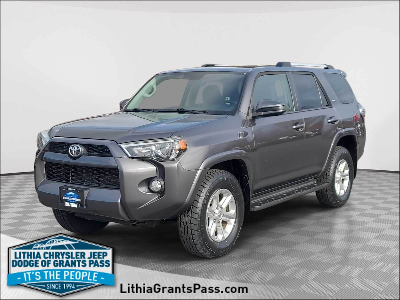 2019 Toyota 4Runner SR5's photo
