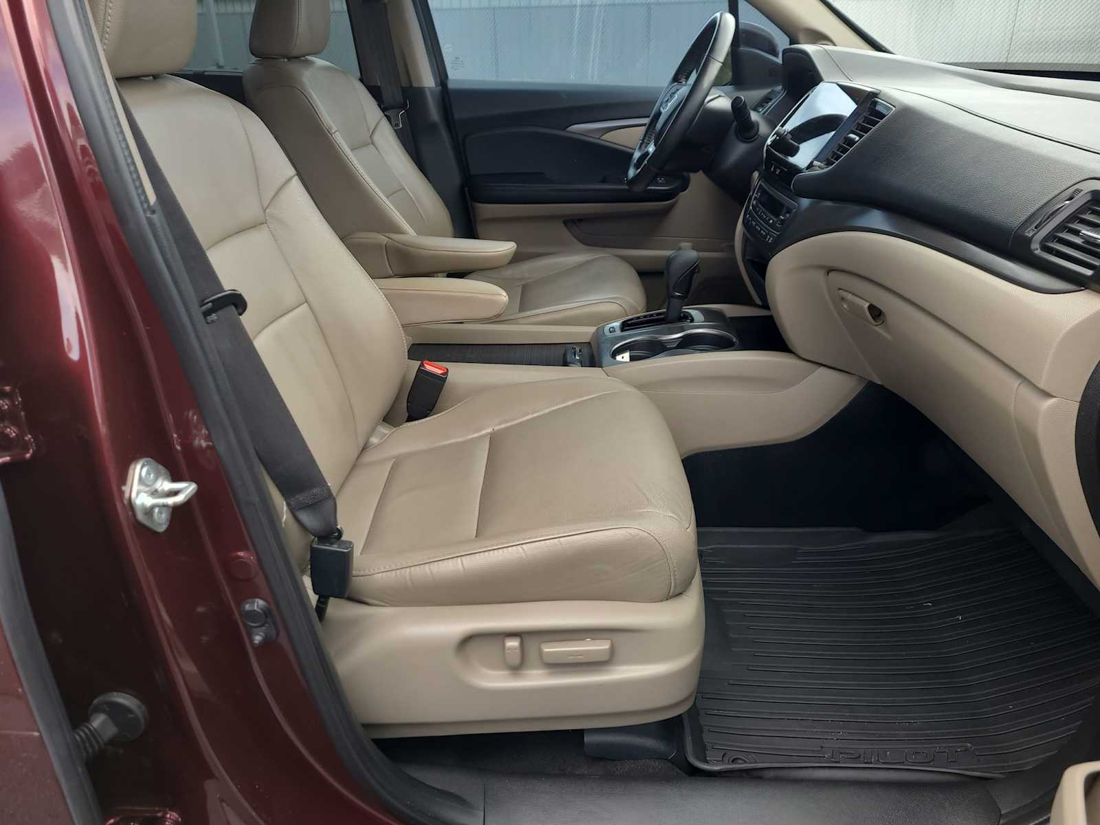 Thumbnail: 2019 Honda Pilot - 22