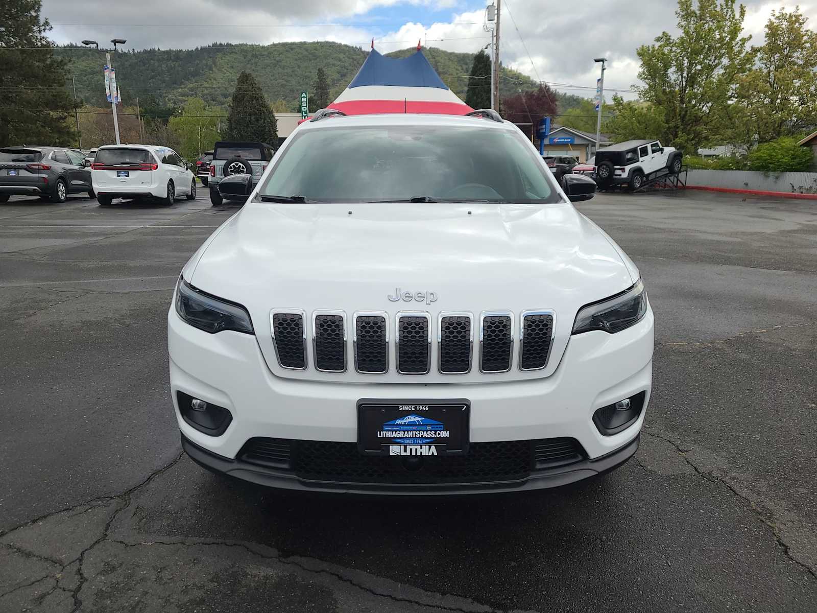 Thumbnail: 2022 Jeep Cherokee - 14