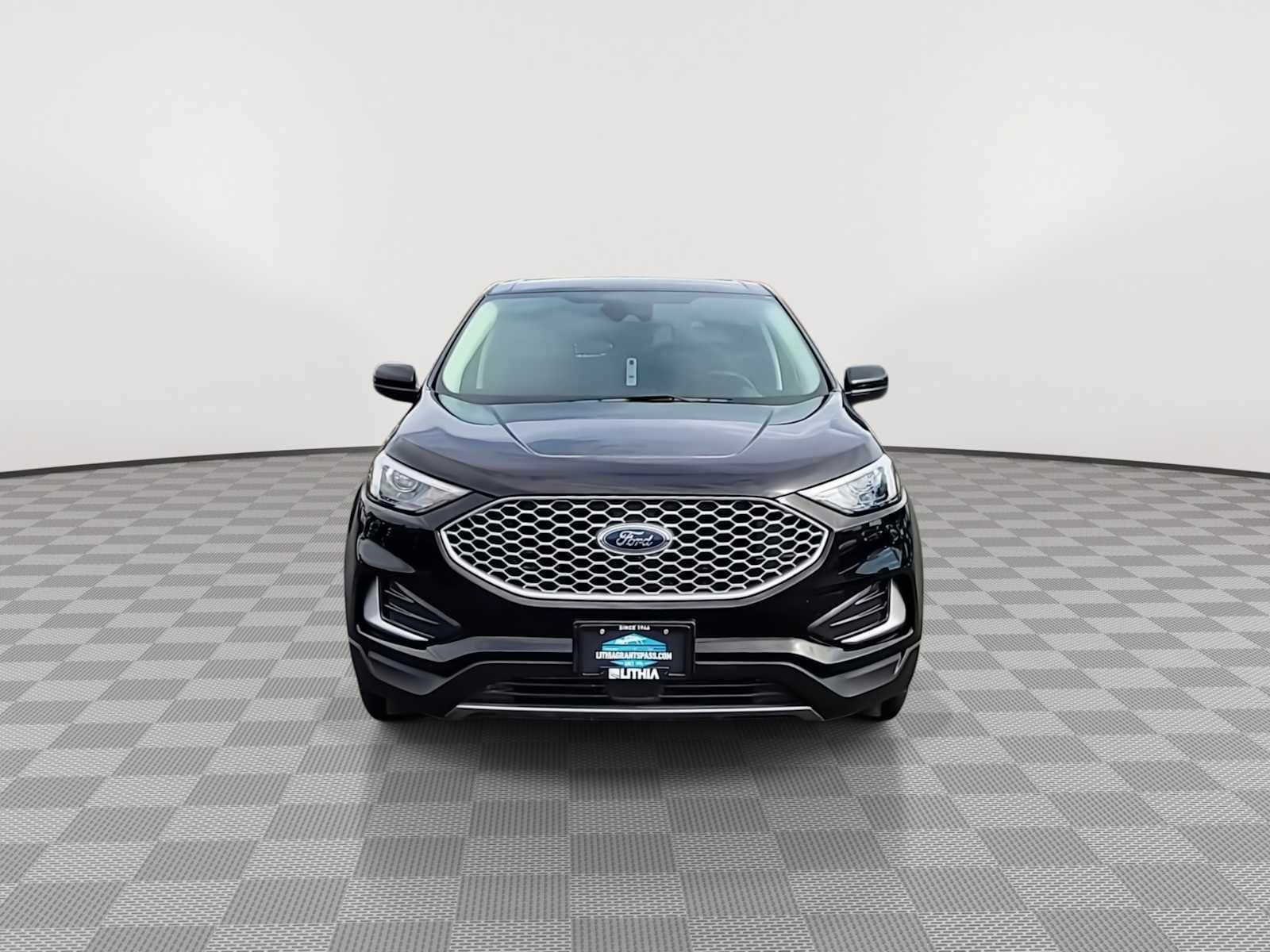 Thumbnail: 2024 Ford Edge - 3