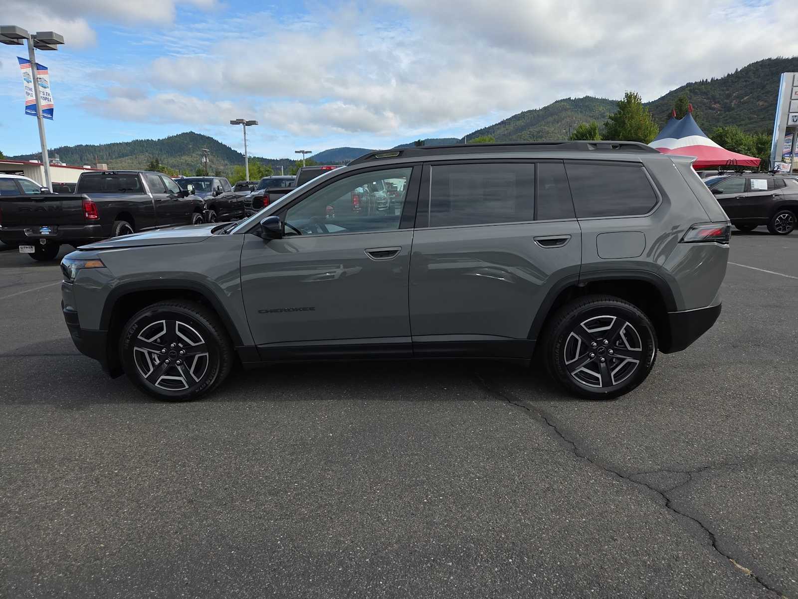 Thumbnail: 2026 Jeep Cherokee - 11