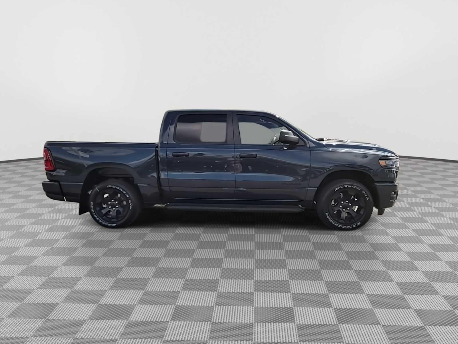 Thumbnail: 2026 RAM 1500 - 9