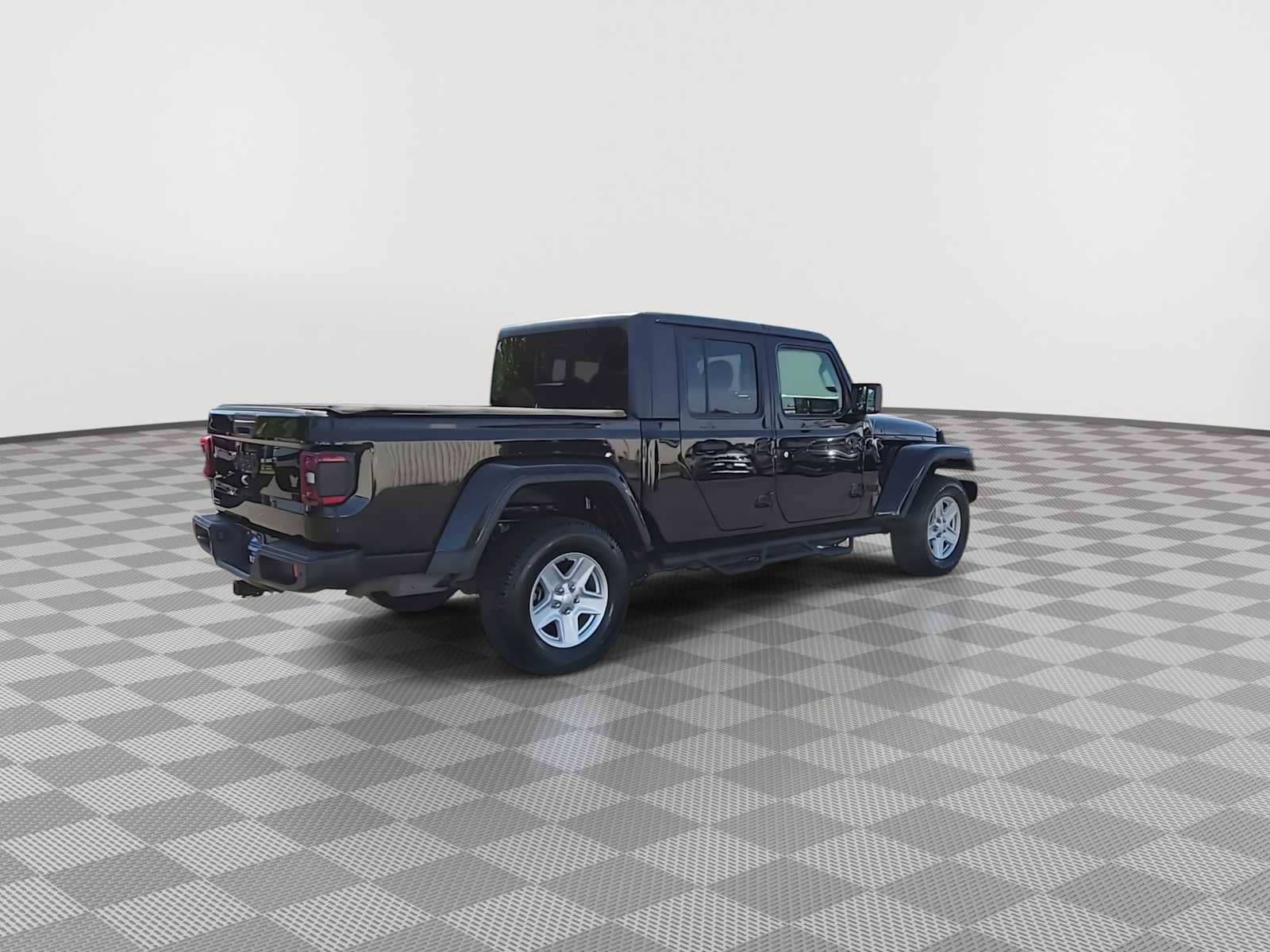 Thumbnail: 2021 Jeep Gladiator - 8