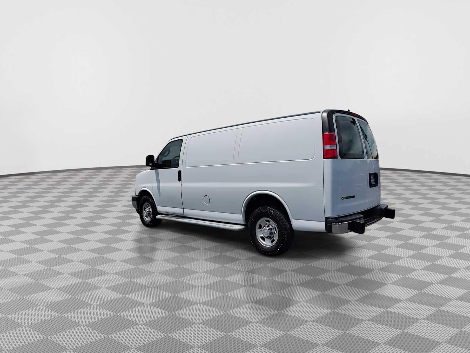 Thumbnail: 2018 Chevrolet Express - 6