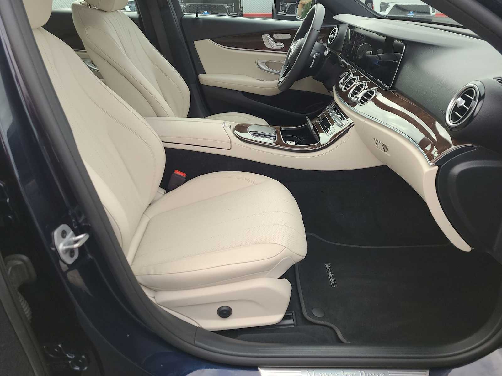 Thumbnail: 2021 Mercedes-Benz E-Class - 22