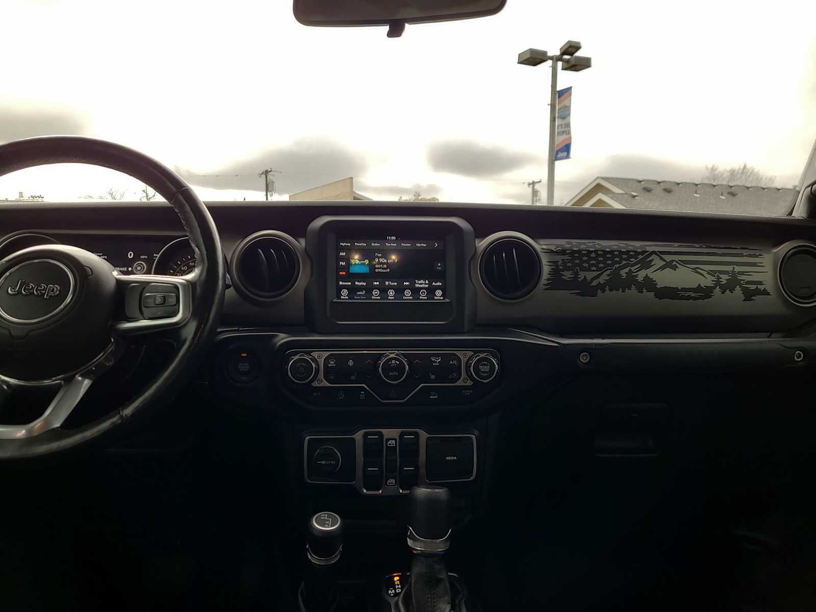 Thumbnail: 2020 Jeep Gladiator - 18