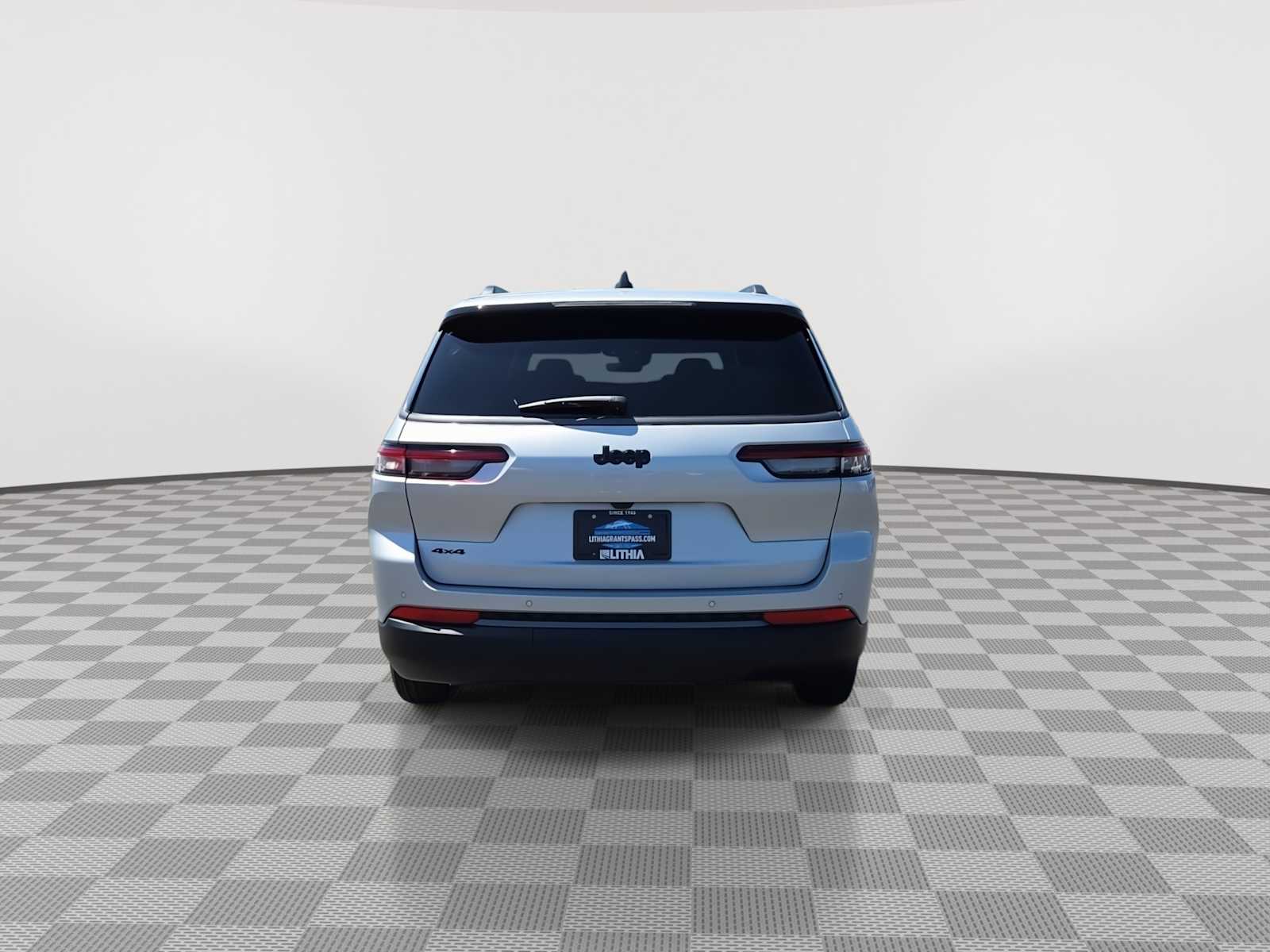 Thumbnail: 2026 Jeep Grand Cherokee - 7
