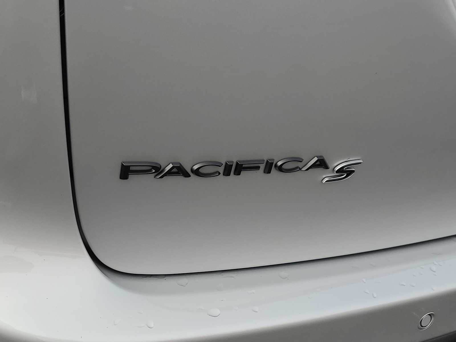 Thumbnail: 2026 Chrysler Pacifica - 15