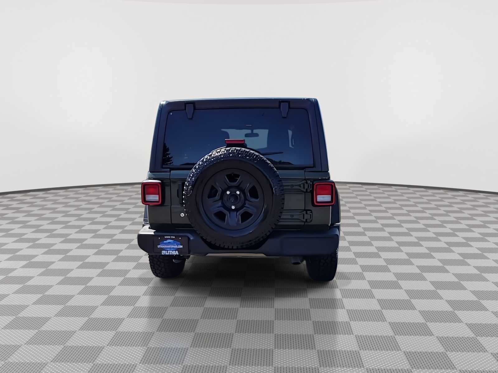 Thumbnail: 2021 Jeep Wrangler - 7