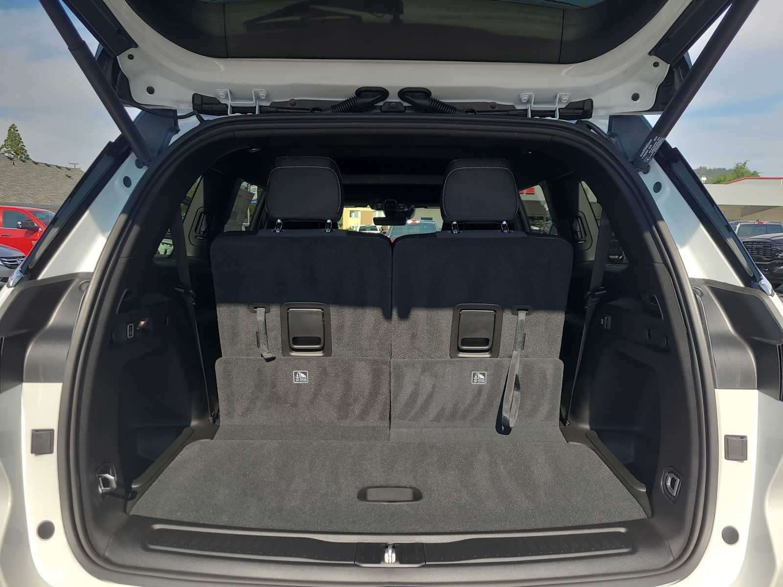 Thumbnail: 2025 Jeep Grand Cherokee - 27