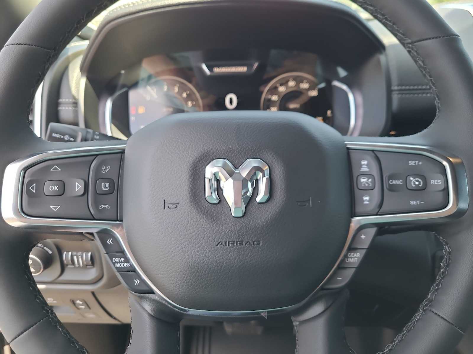 Thumbnail: 2025 RAM 1500 - 23