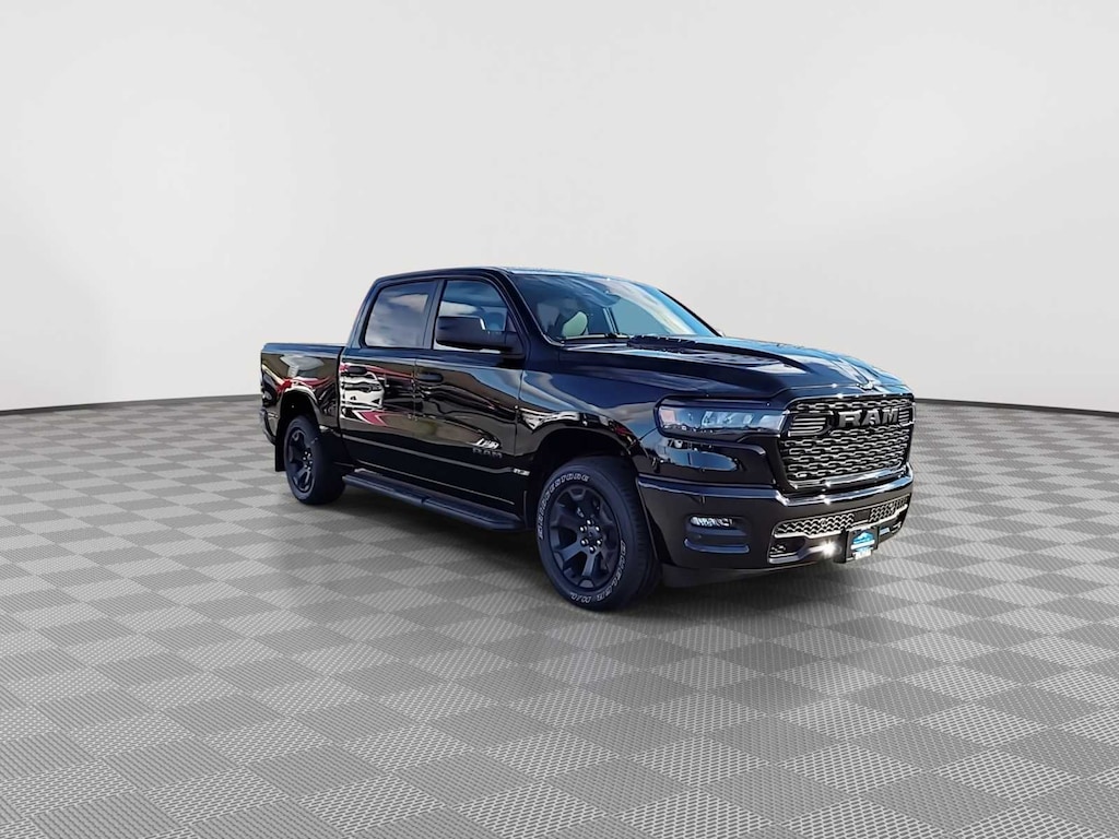 New 2026 Ram 1500 EXPRESS CREW CAB 4X4 5'7 BOX Pickup