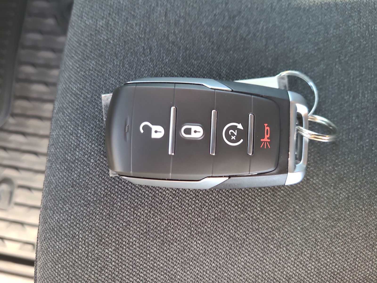 Thumbnail: 2025 RAM 1500 - 28