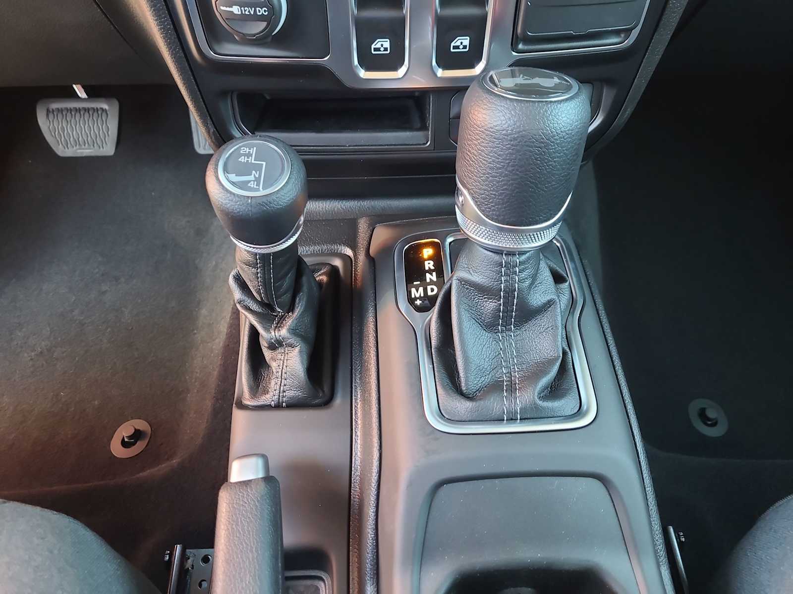 Thumbnail: 2025 Jeep Wrangler - 25