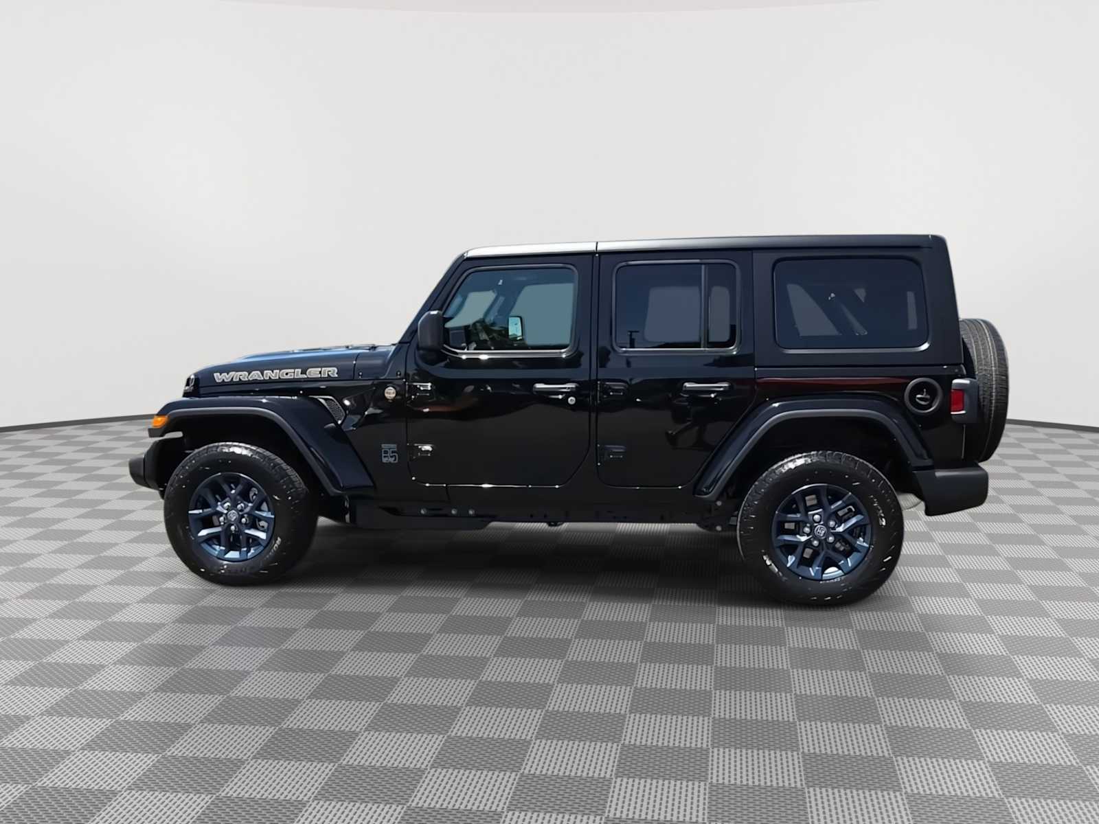 Thumbnail: 2026 Jeep Wrangler - 5