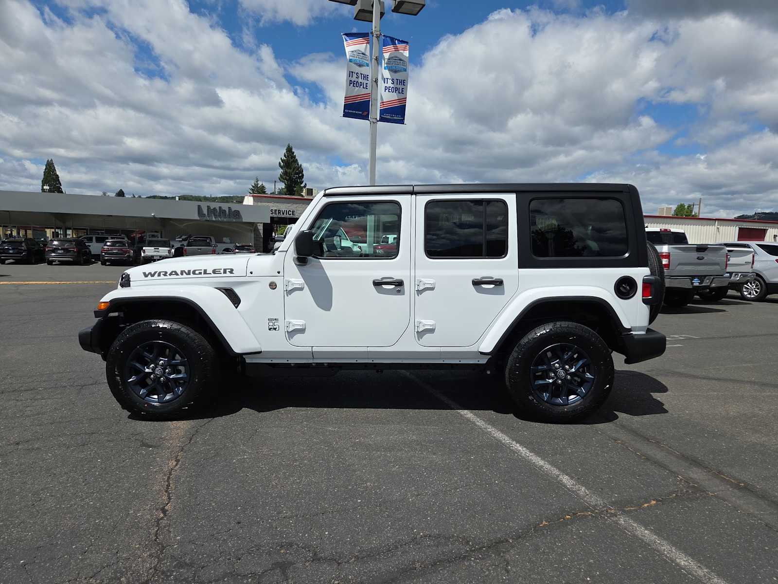 Thumbnail: 2026 Jeep Wrangler - 11