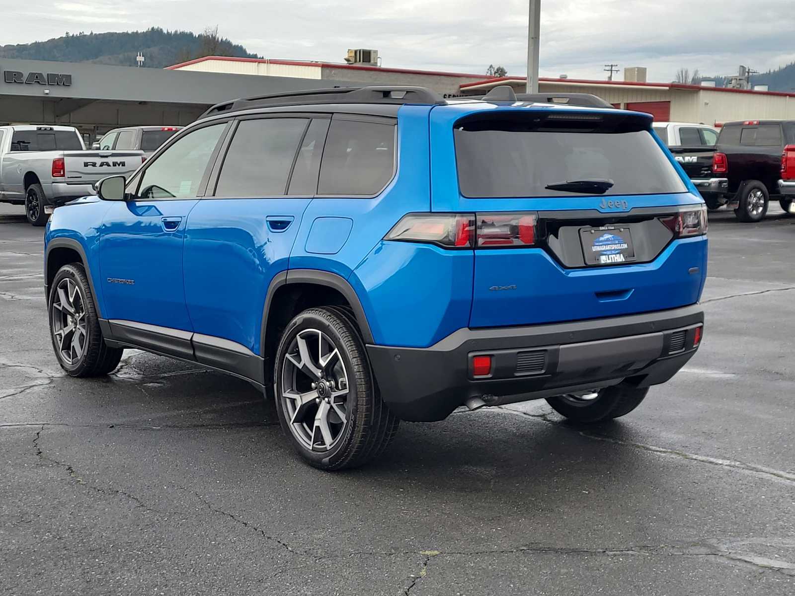 Thumbnail: 2026 Jeep Cherokee - 12