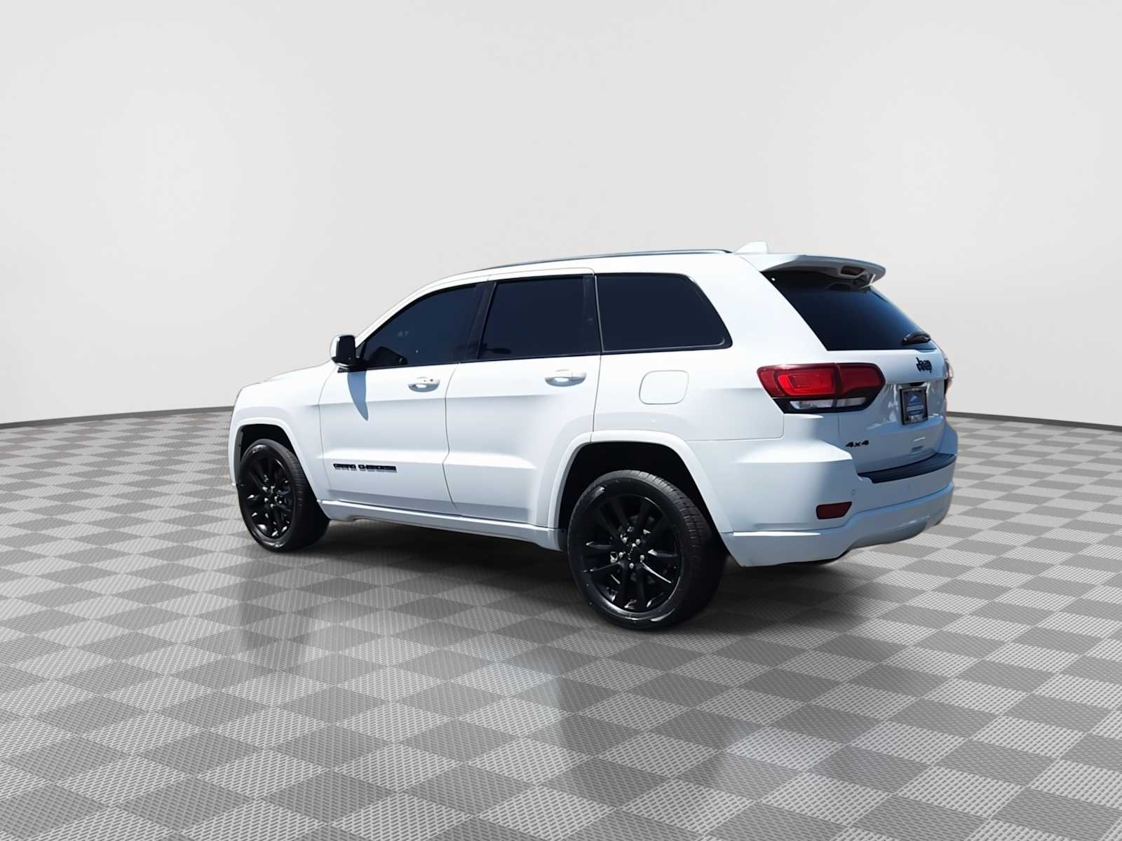 Thumbnail: 2020 Jeep Grand Cherokee - 6