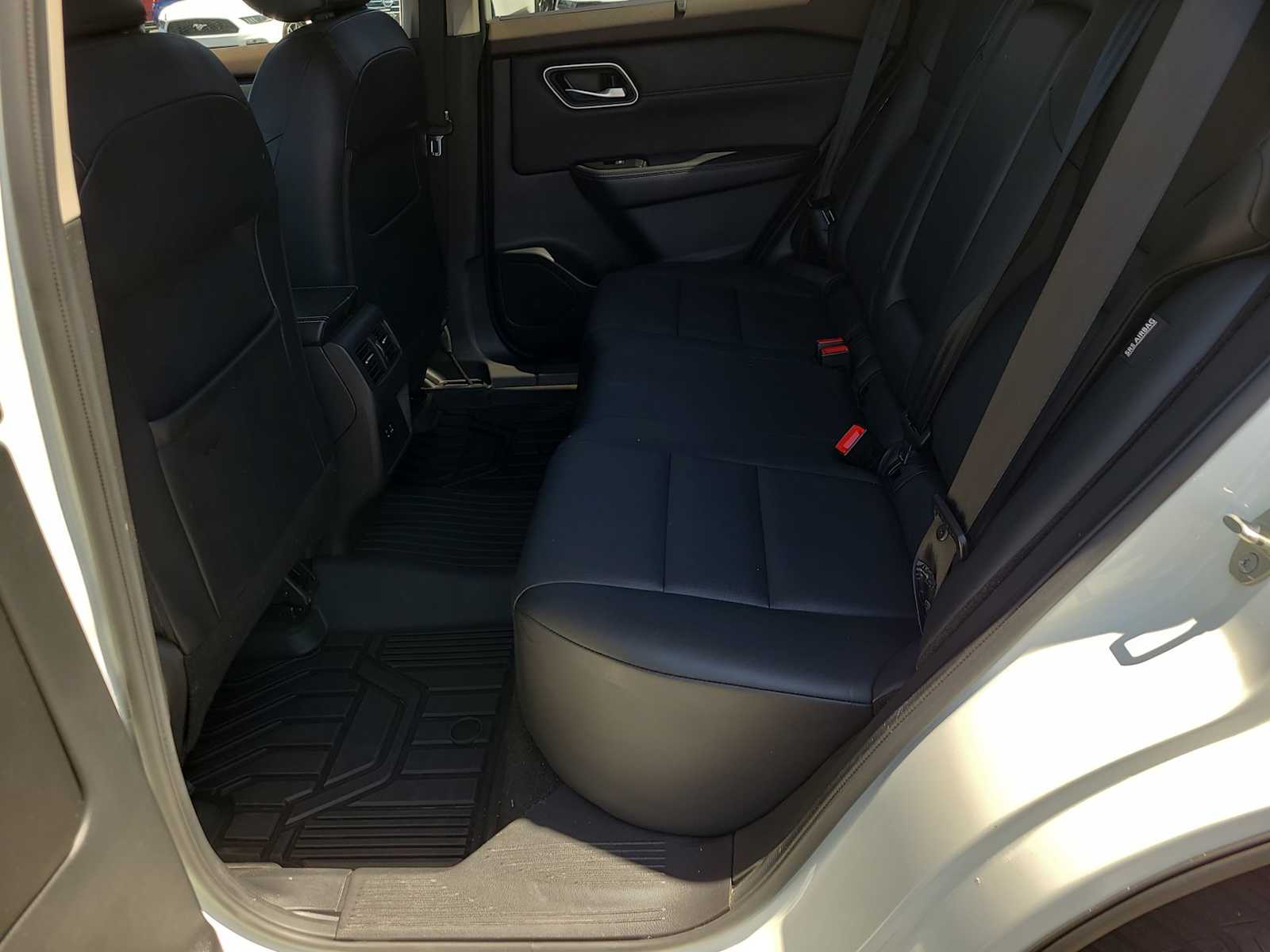 Thumbnail: 2021 Nissan Rogue - 21