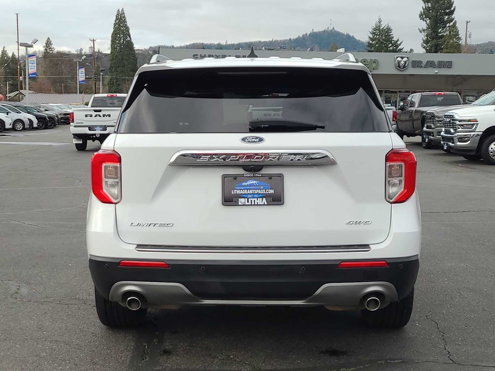 Thumbnail: 2022 Ford Explorer - 13