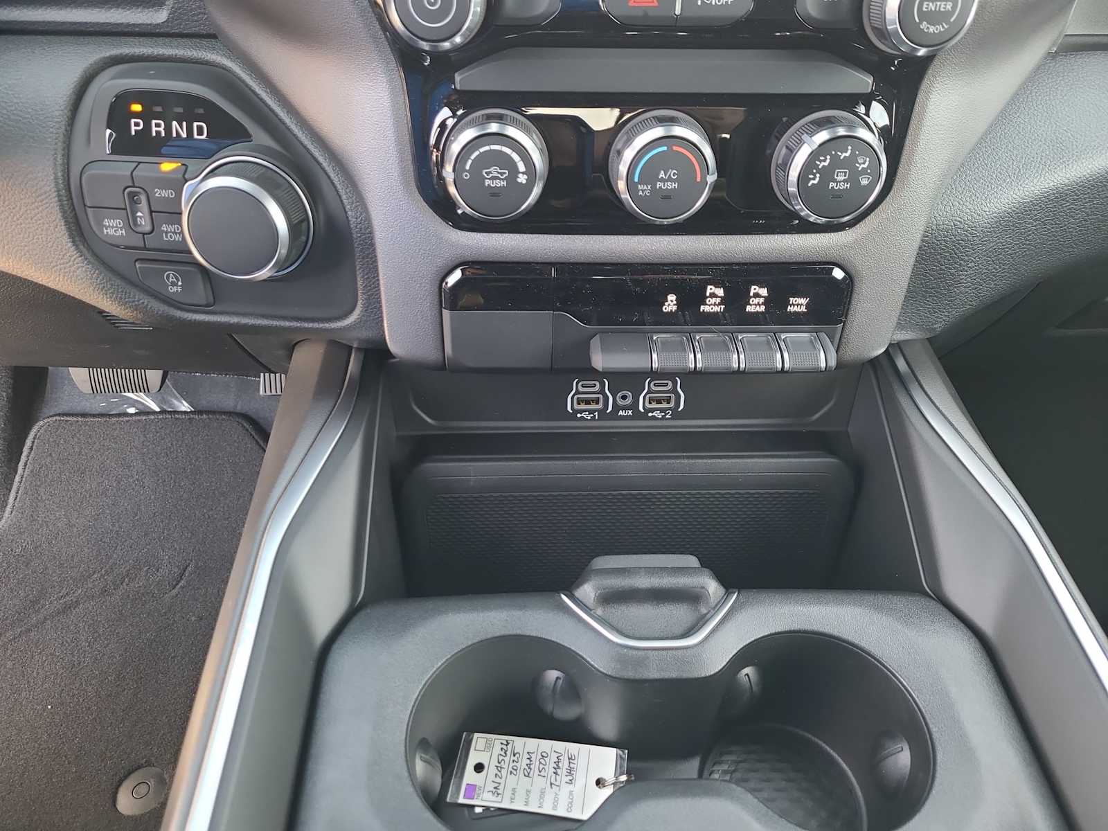 Thumbnail: 2025 RAM 1500 - 25