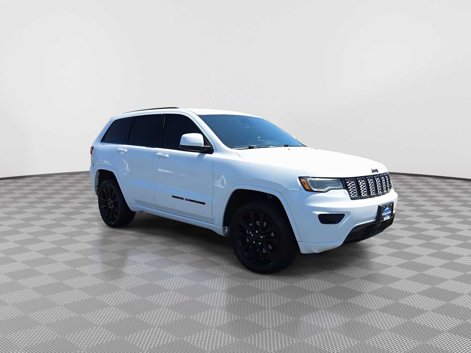 Thumbnail: 2020 Jeep Grand Cherokee - 2