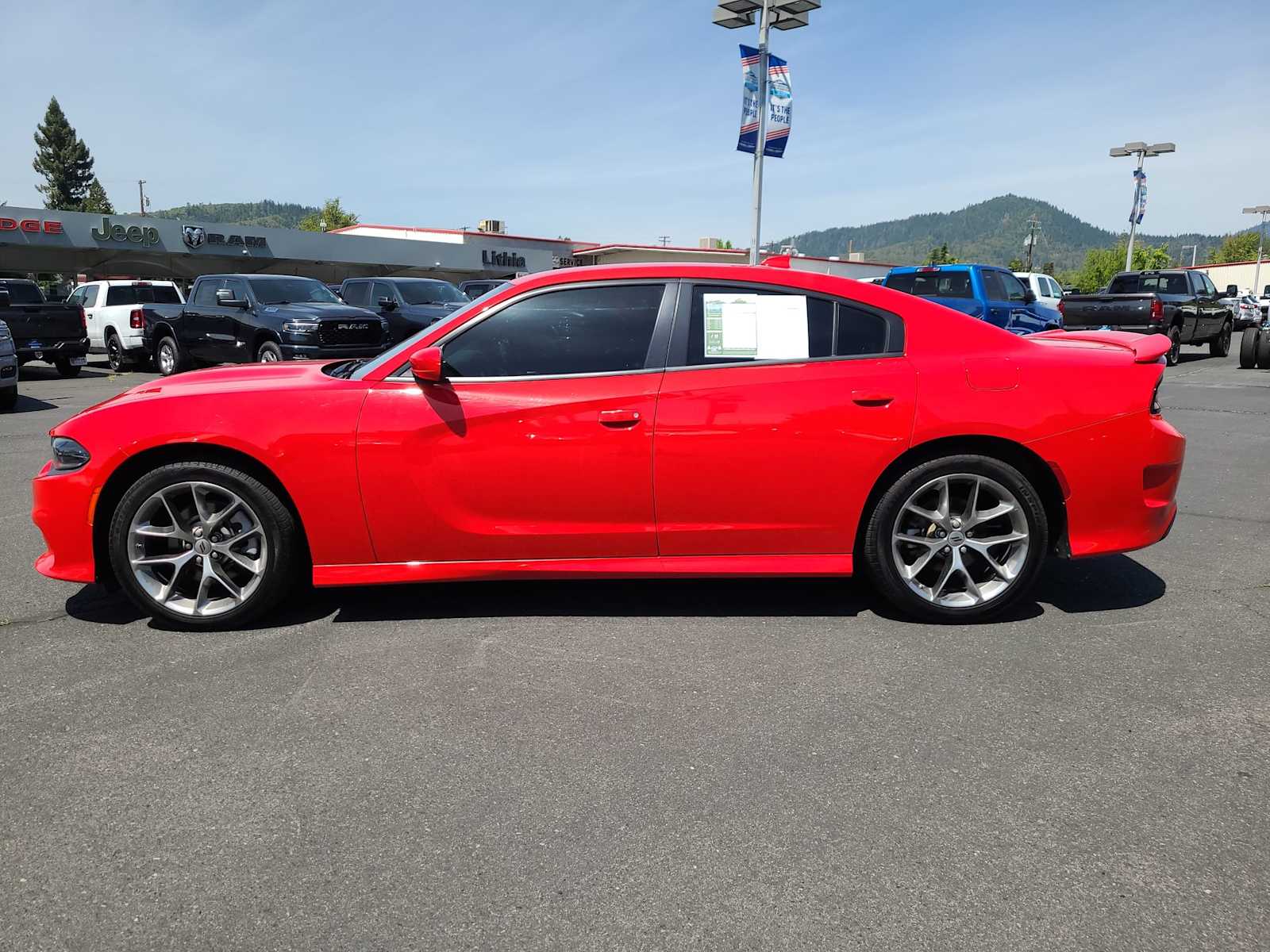 Thumbnail: 2022 Dodge Charger - 11
