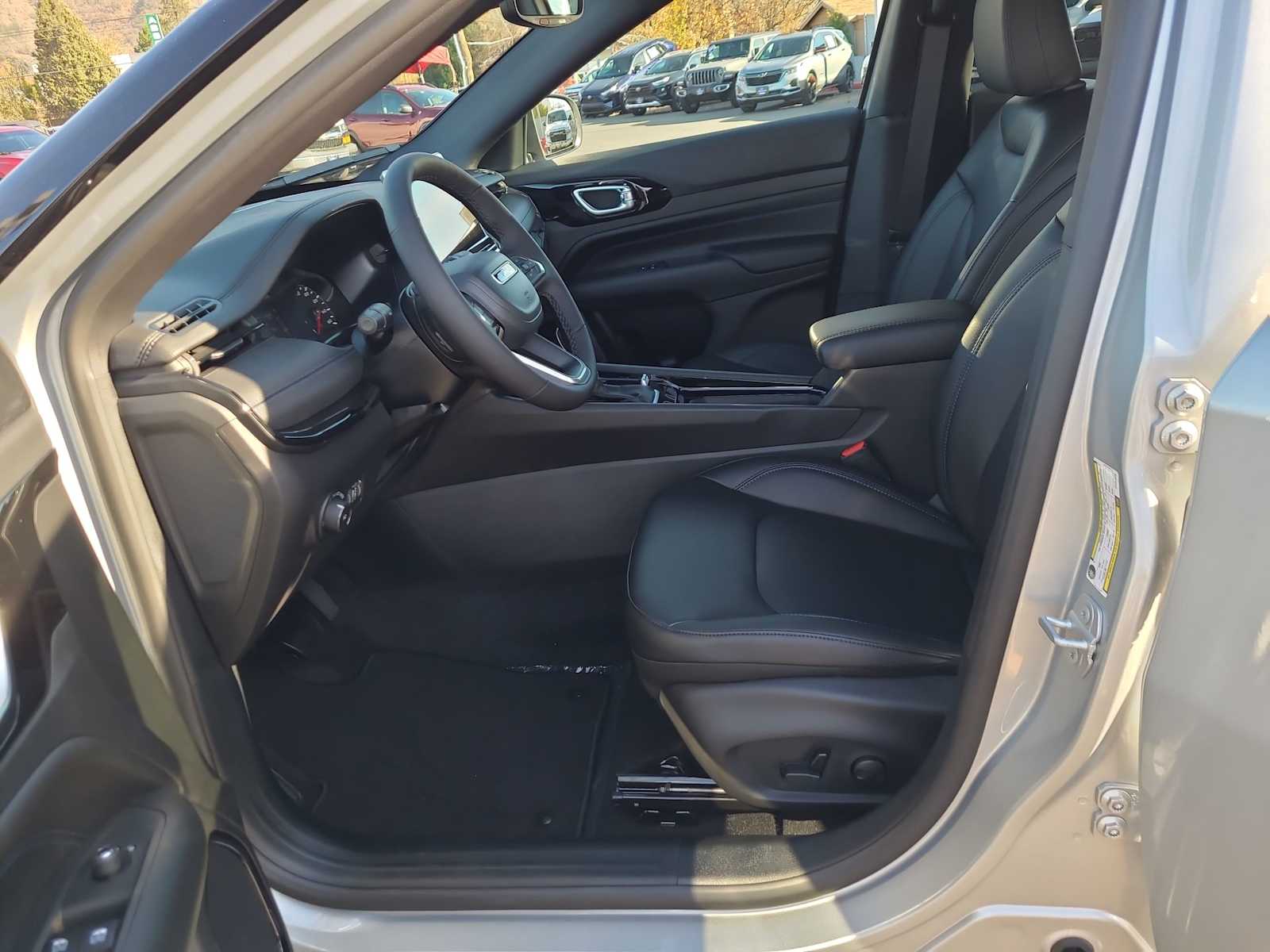 Thumbnail: 2026 Jeep Compass - 19