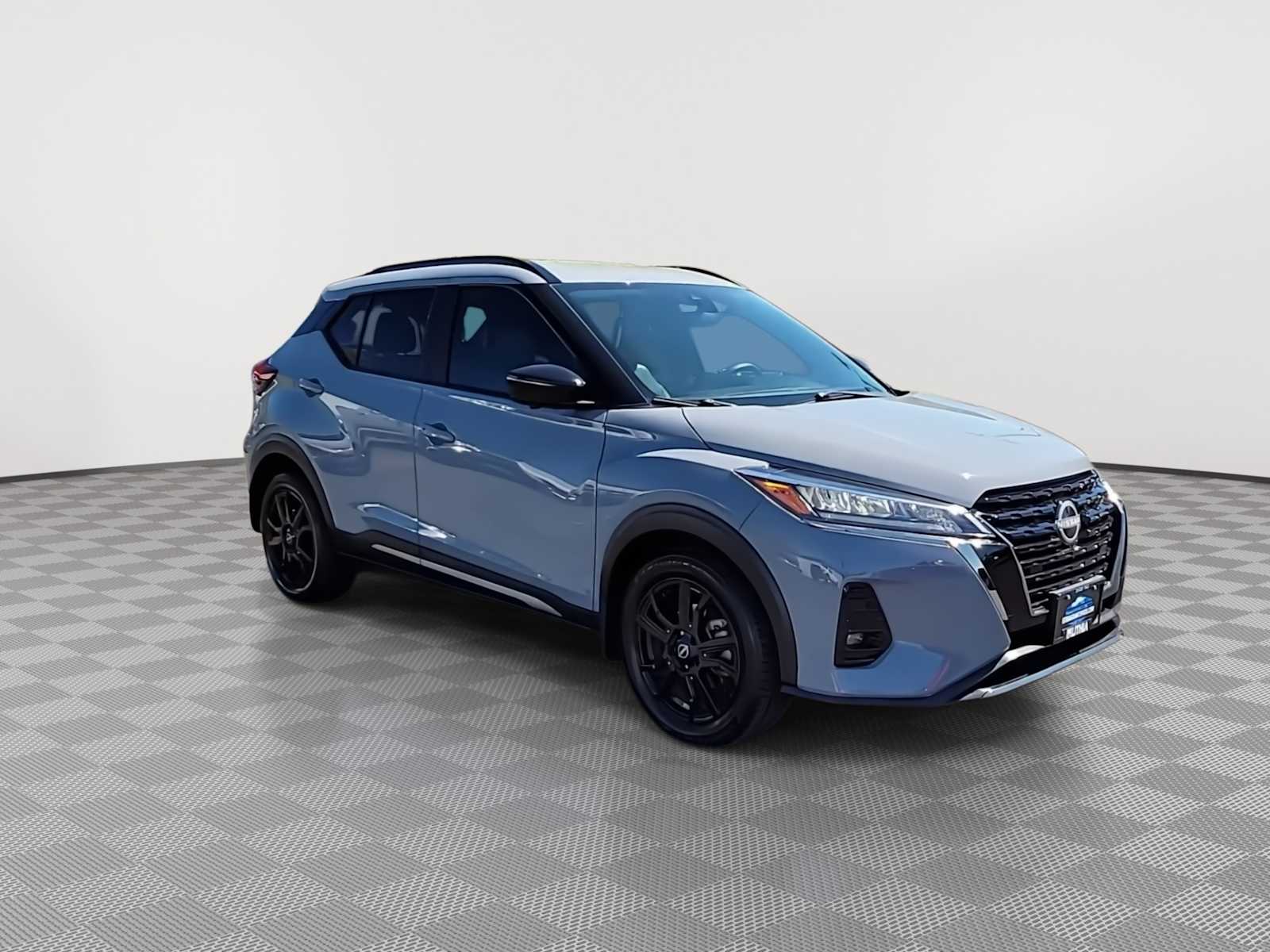 Thumbnail: 2023 Nissan Kicks - 2