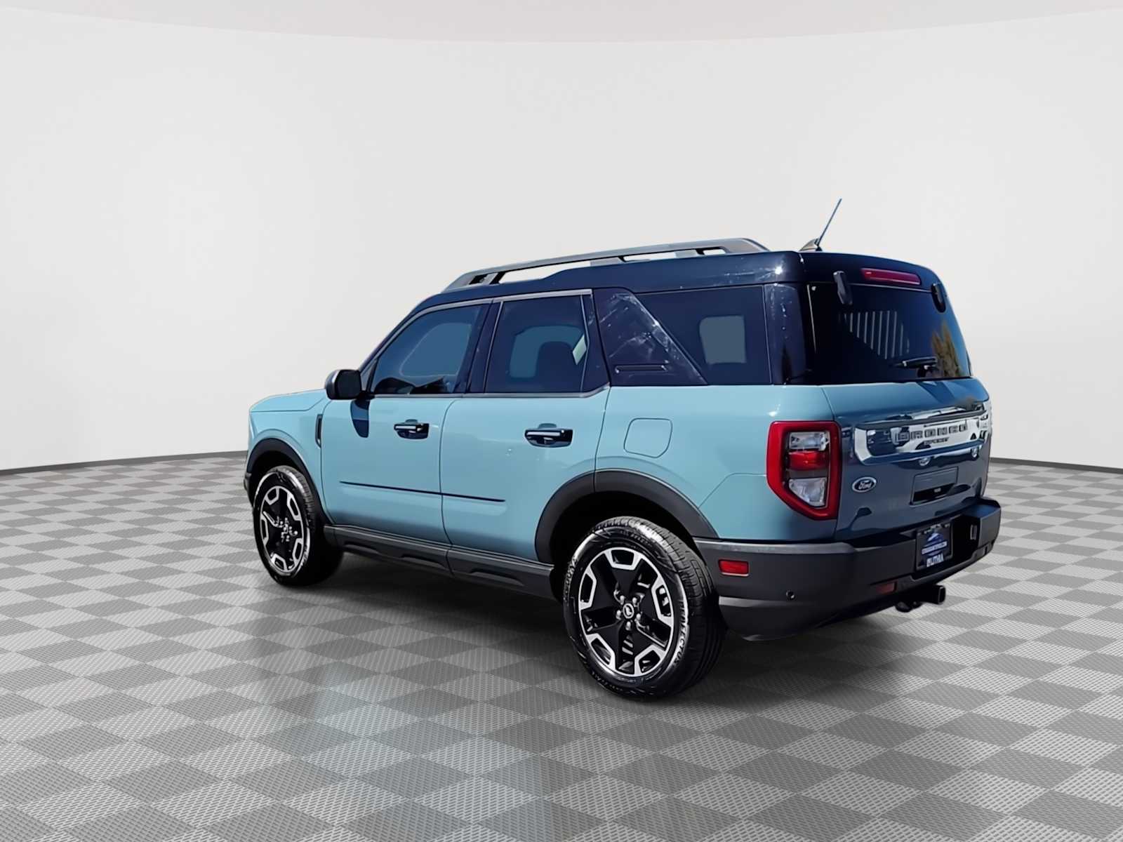 Thumbnail: 2022 Ford Bronco Sport - 6