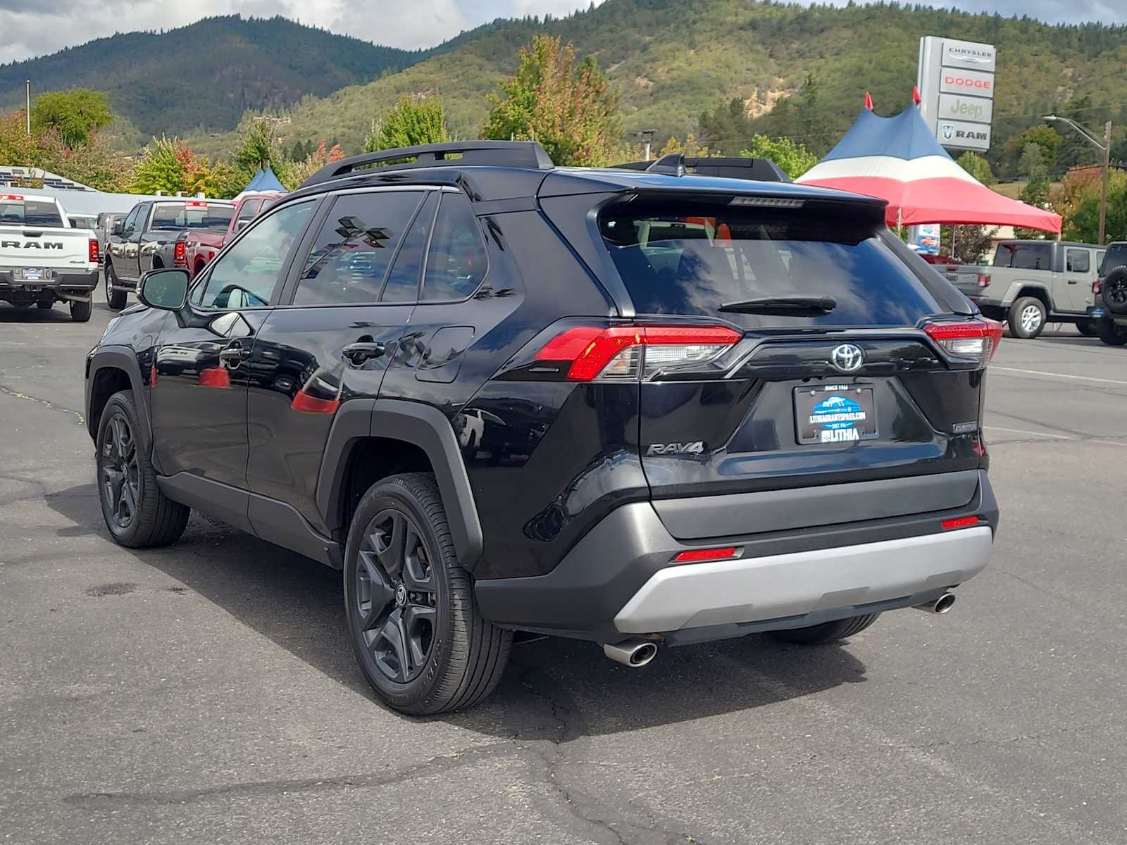 Thumbnail: 2024 Toyota RAV4 - 12