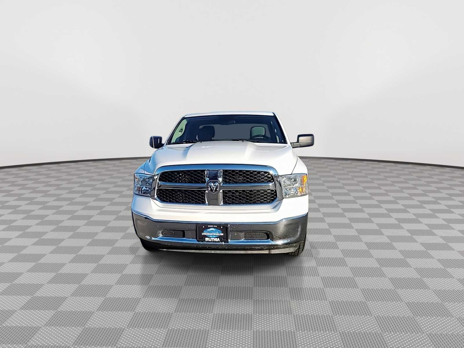 Thumbnail: 2024 RAM 1500 Classic - 3