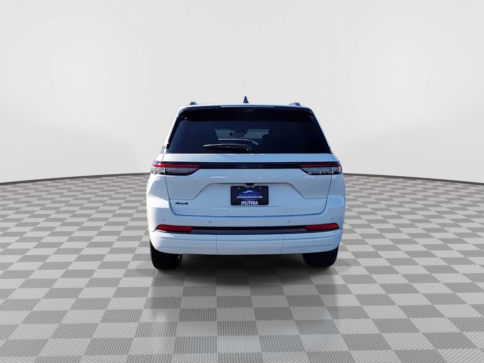 Thumbnail: 2026 Jeep Grand Cherokee - 7