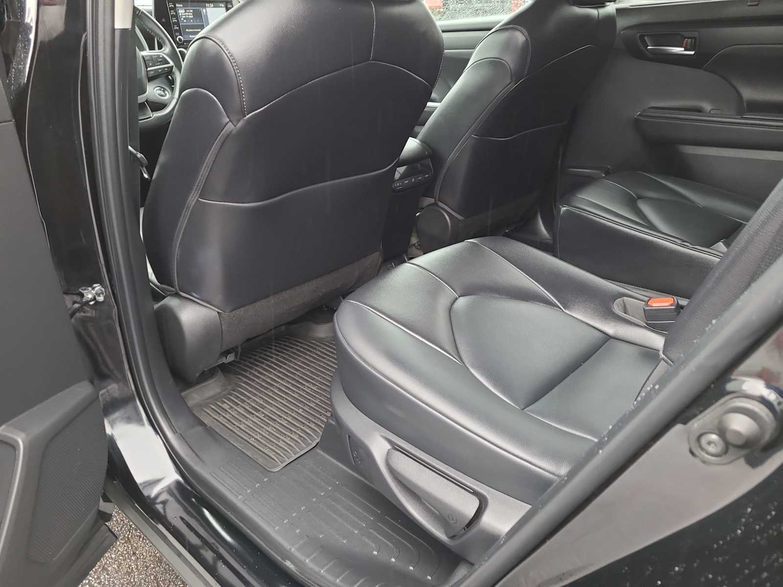 Thumbnail: 2022 Toyota Highlander - 20