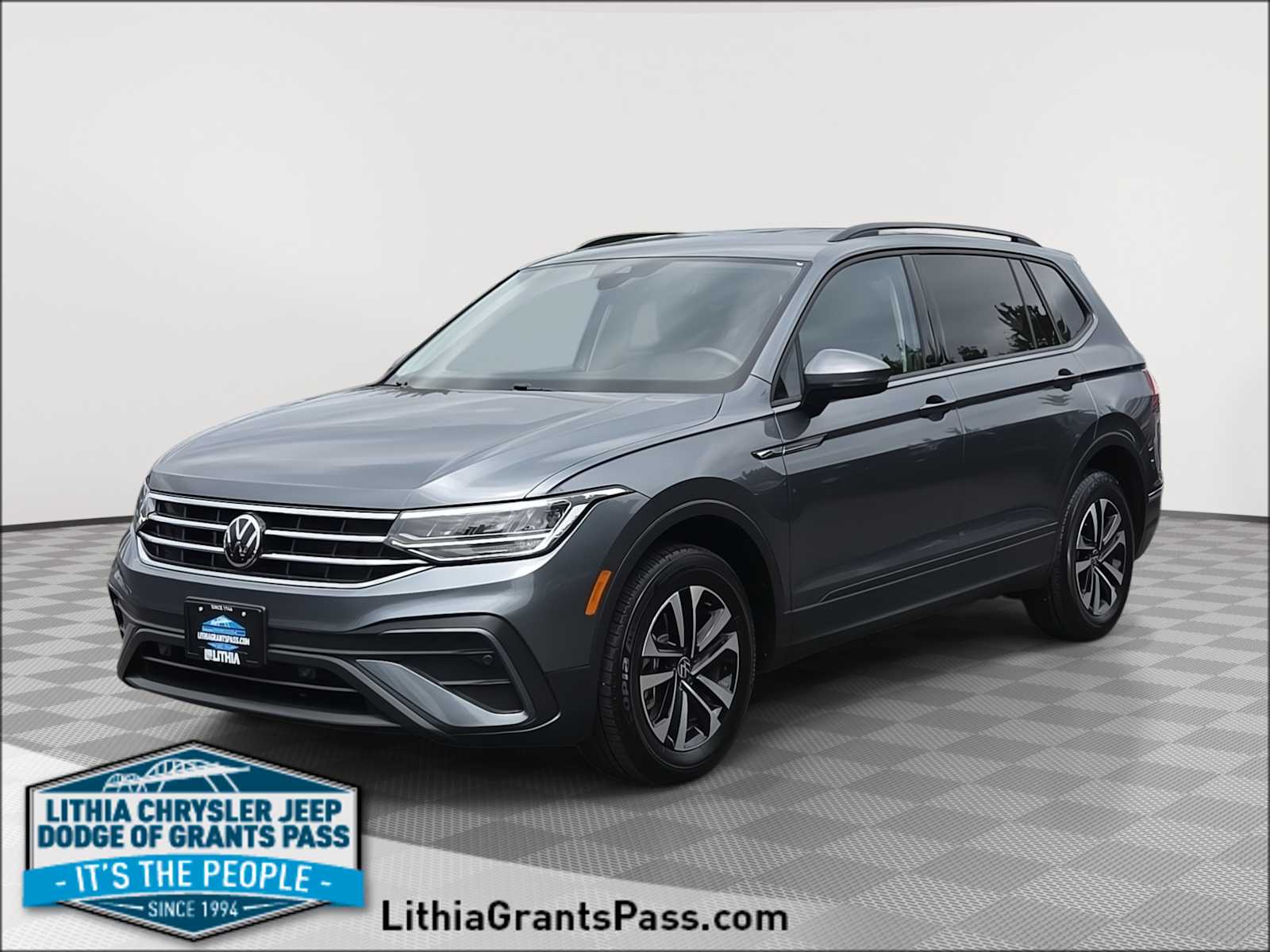 2023 Volkswagen Tiguan 2.0T S's photo