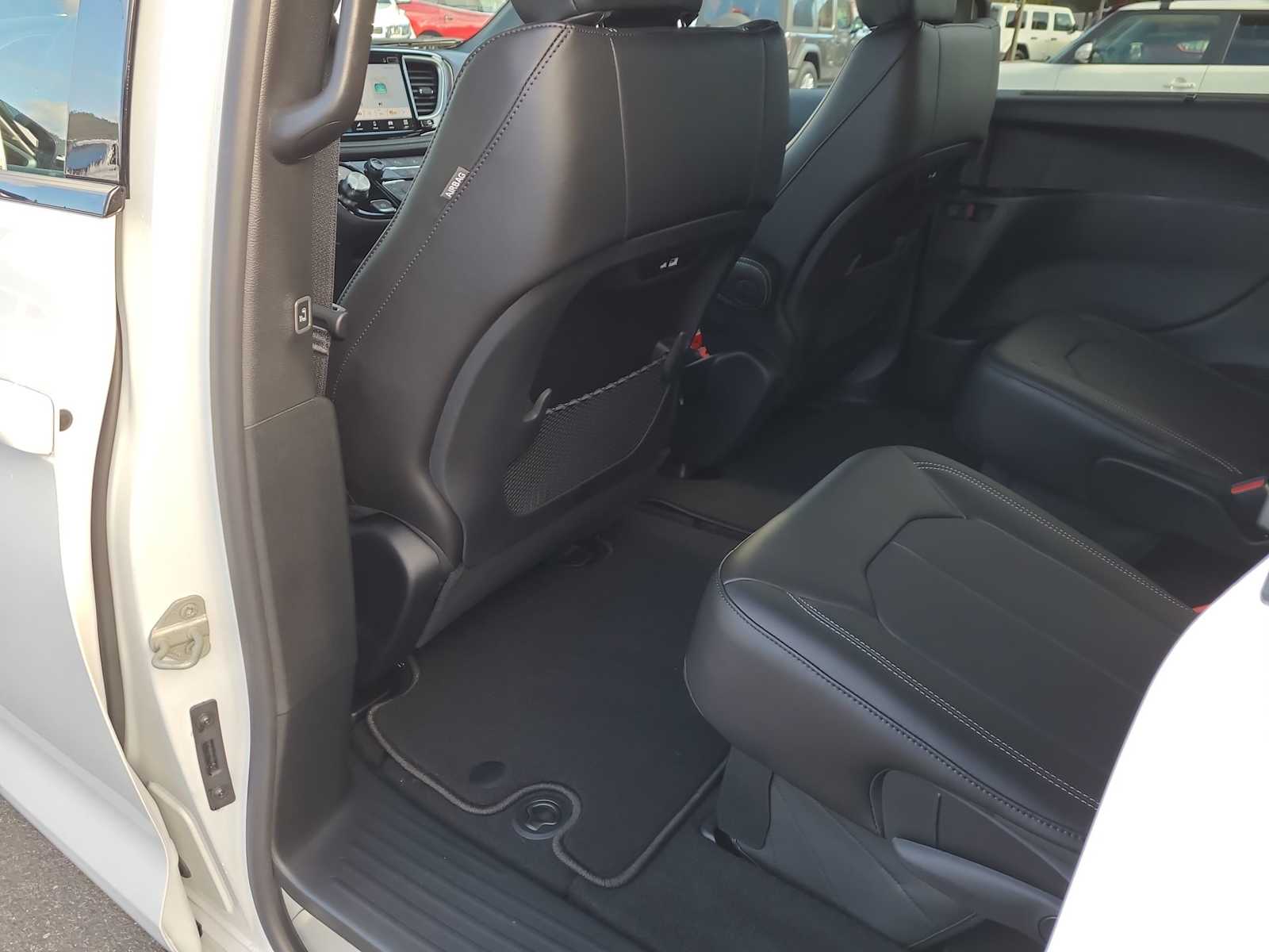 Thumbnail: 2026 Chrysler Pacifica - 20