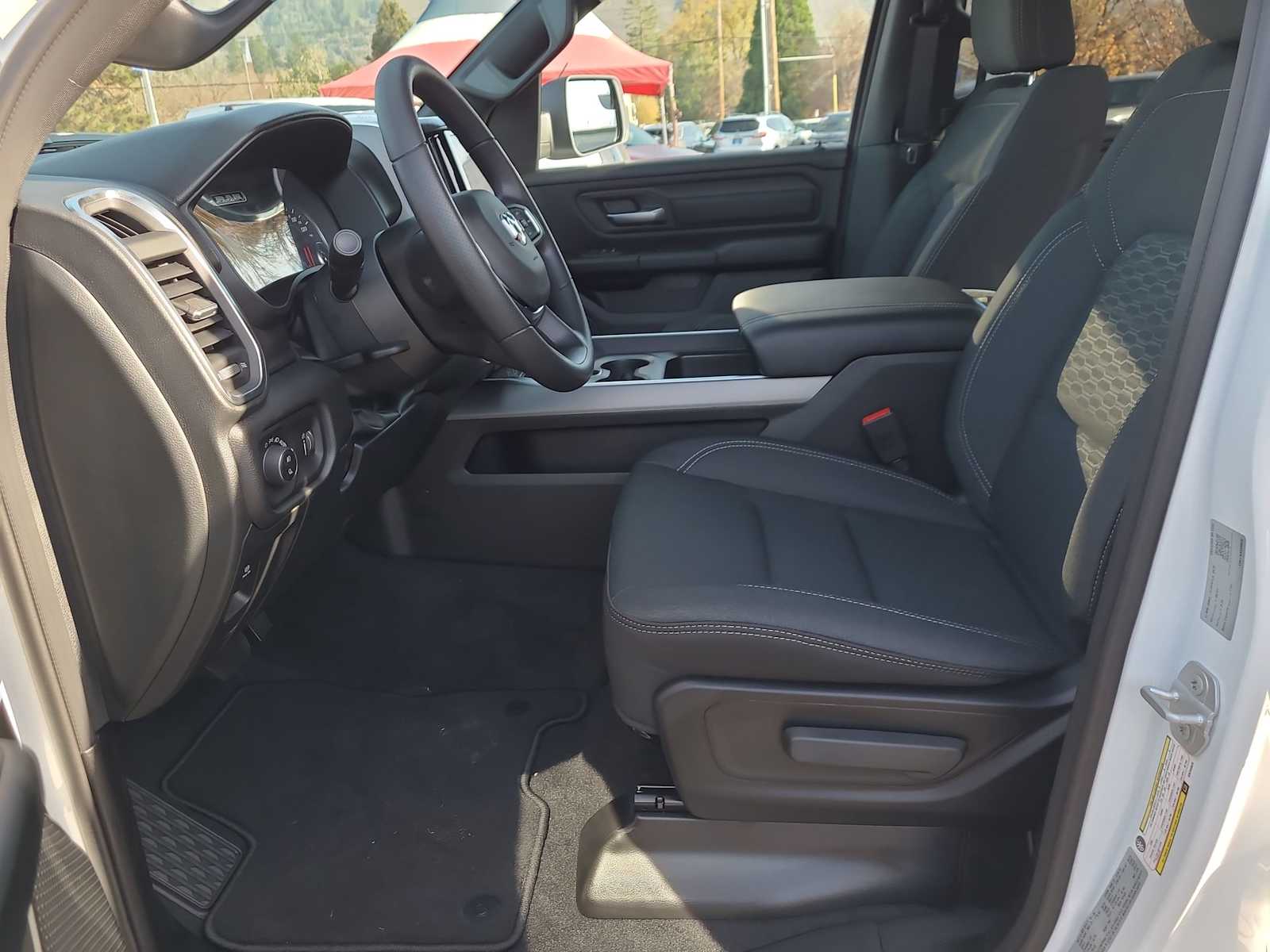 Thumbnail: 2025 RAM 1500 - 19