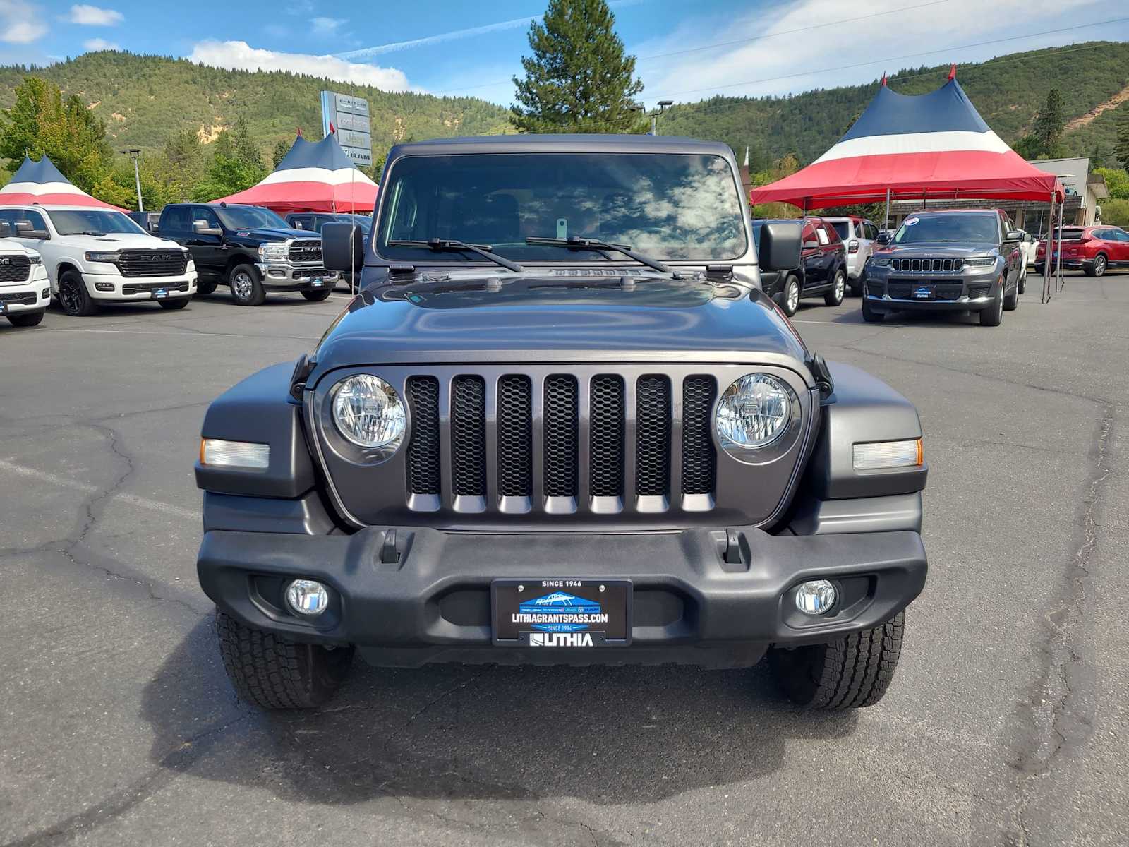 Thumbnail: 2021 Jeep Wrangler - 13