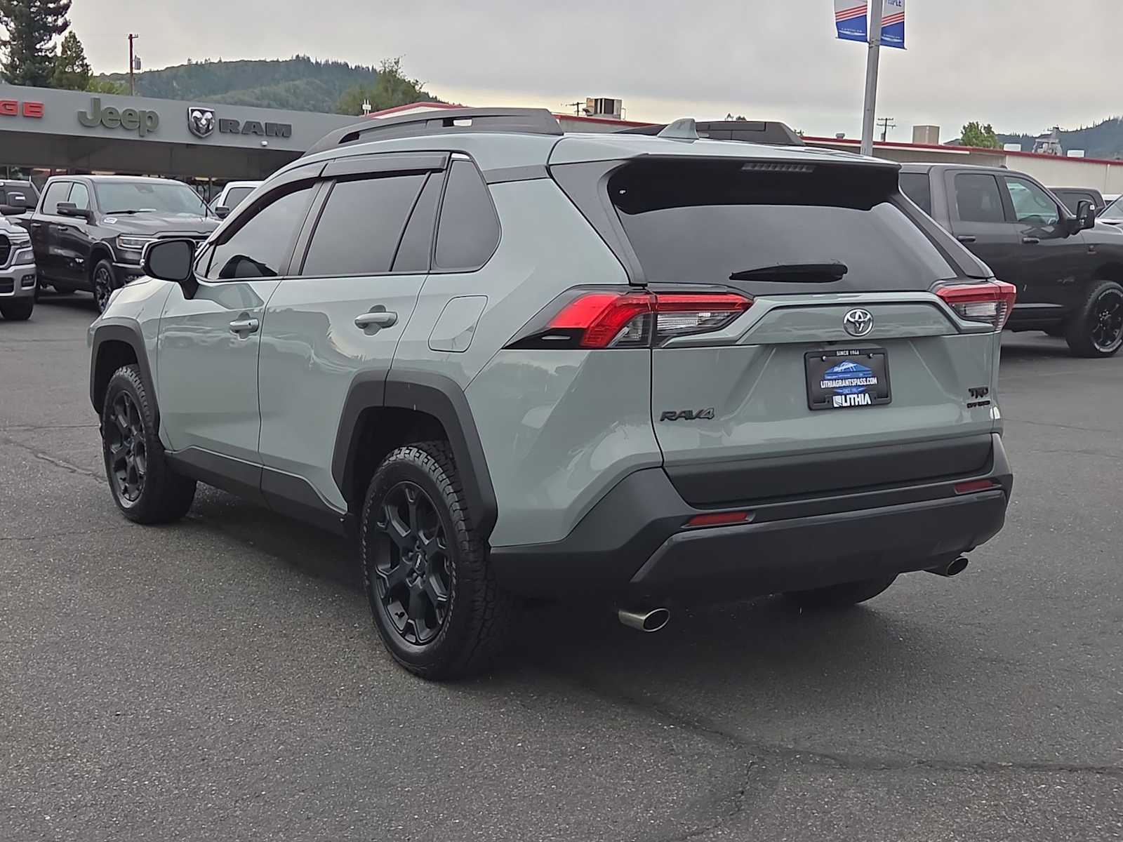 Thumbnail: 2021 Toyota RAV4 - 11