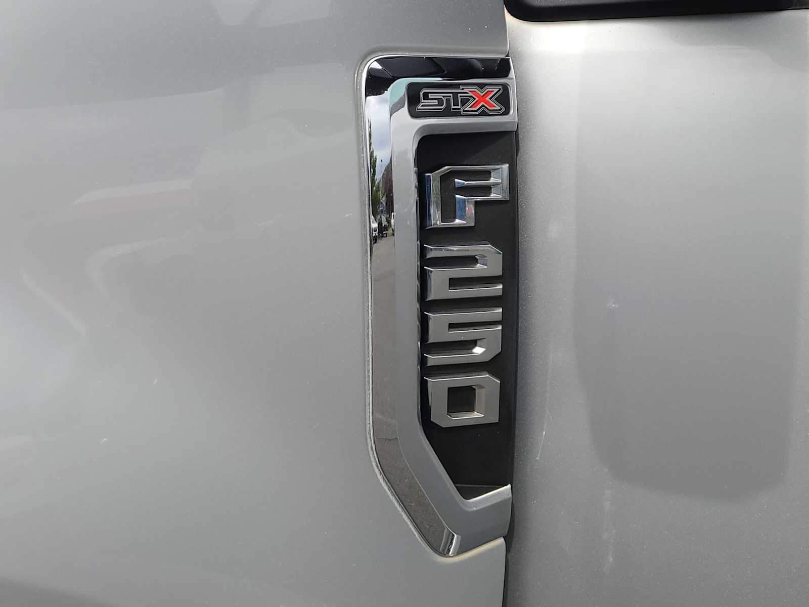 Thumbnail: 2019 Ford Econoline - 15