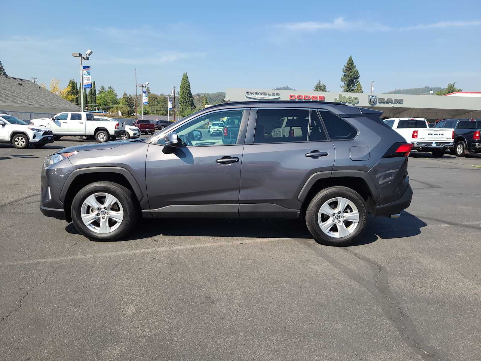 Thumbnail: 2021 Toyota RAV4 - 11