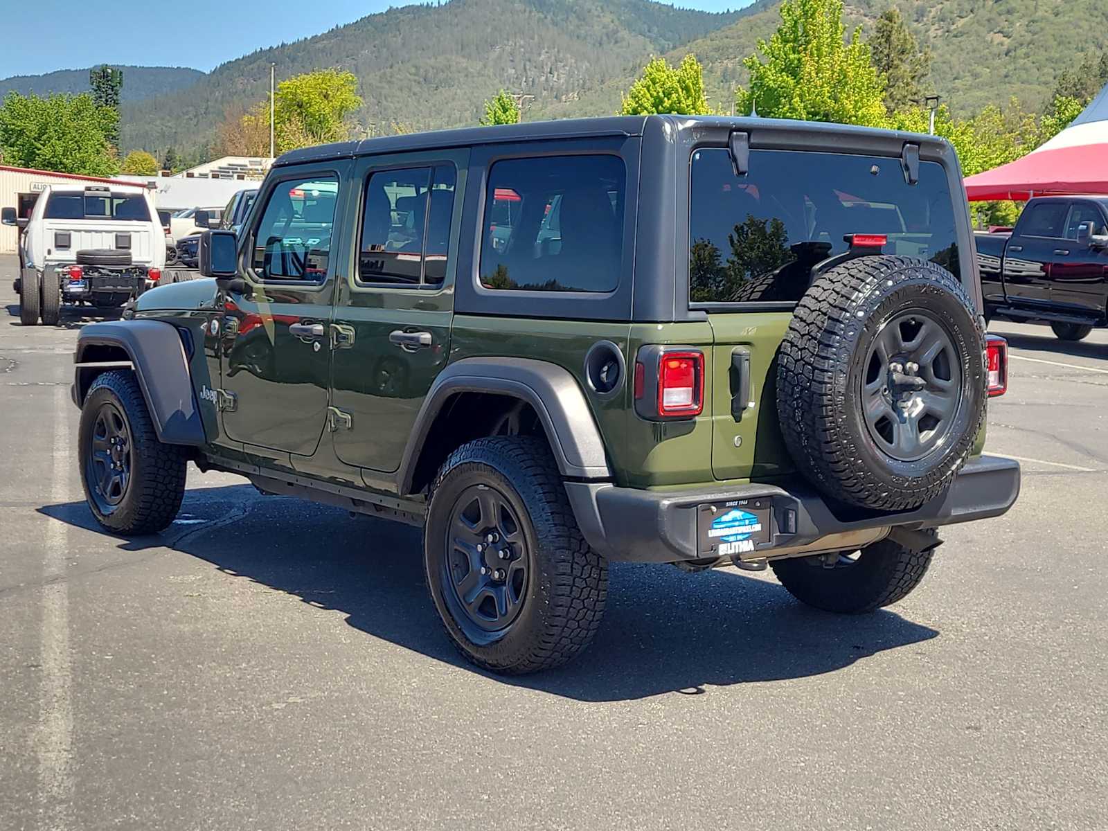 Thumbnail: 2021 Jeep Wrangler - 12