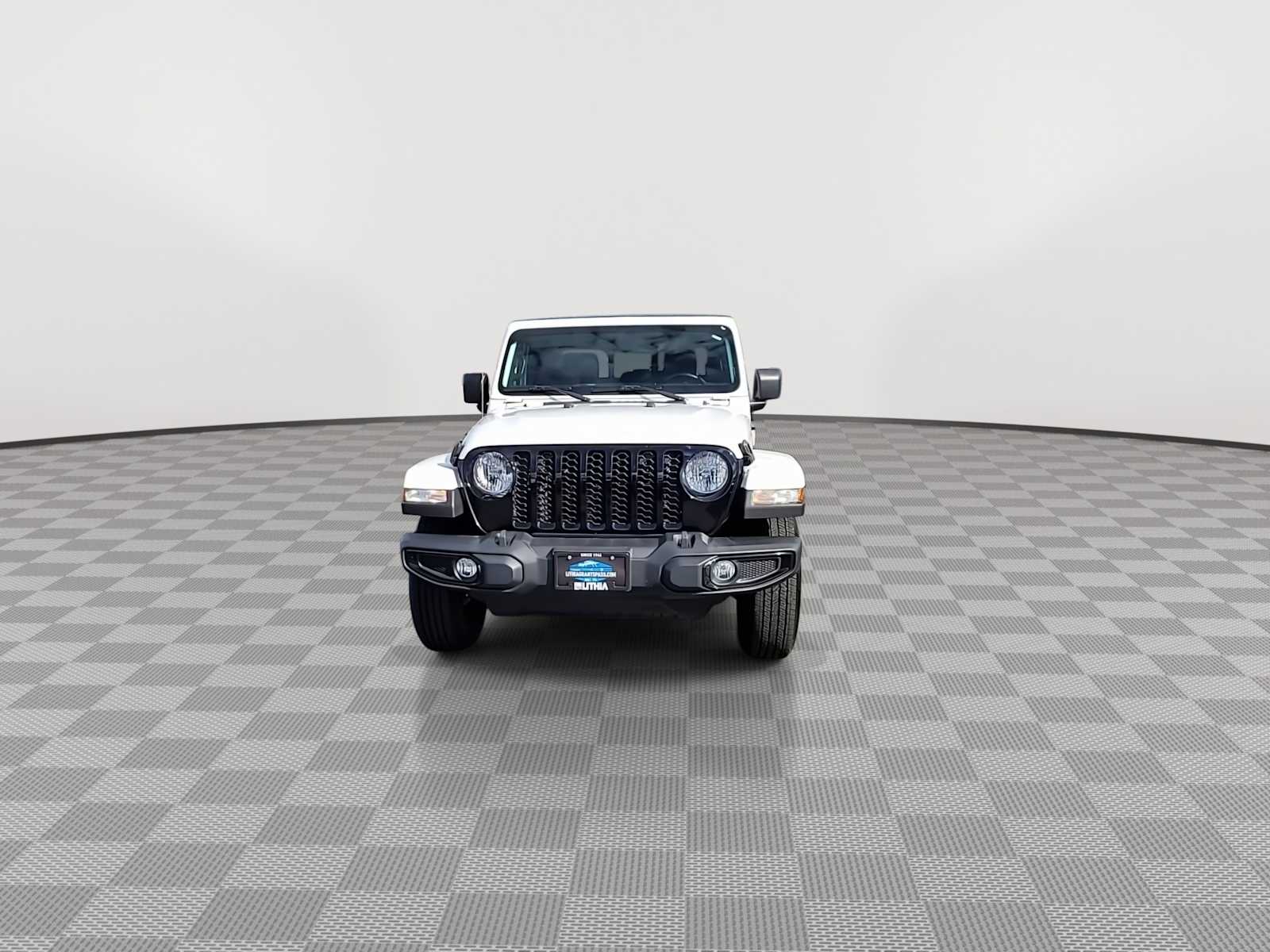 Thumbnail: 2021 Jeep Gladiator - 3
