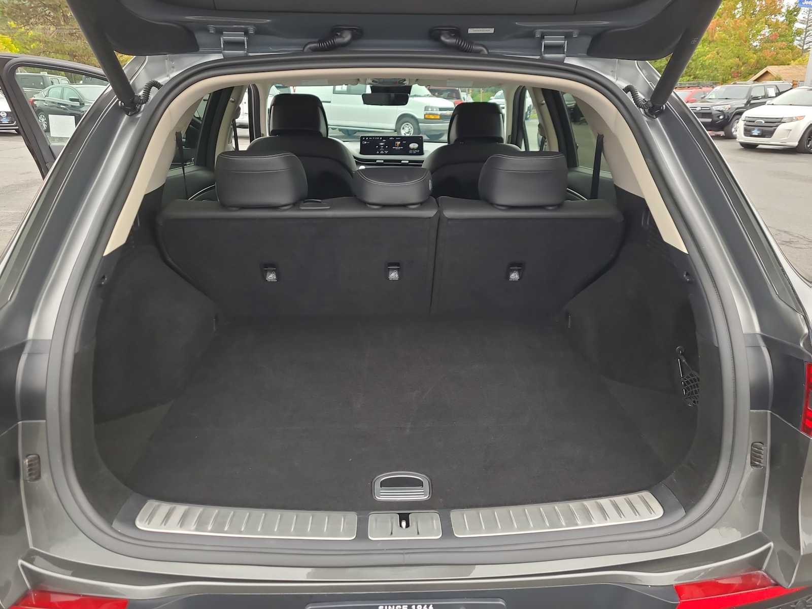 Thumbnail: 2025 Genesis GV70 - 27