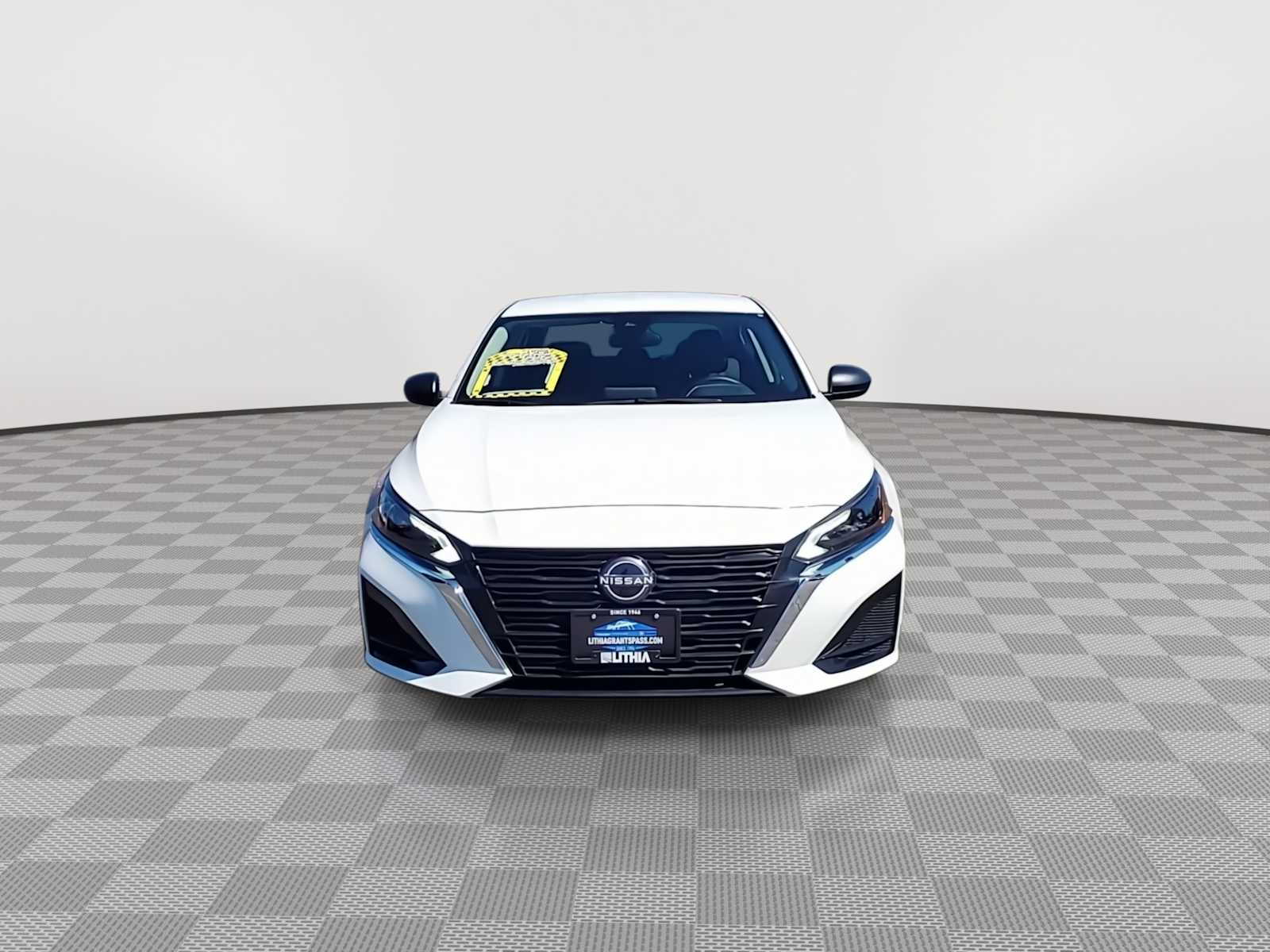 Thumbnail: 2025 Nissan Altima - 3