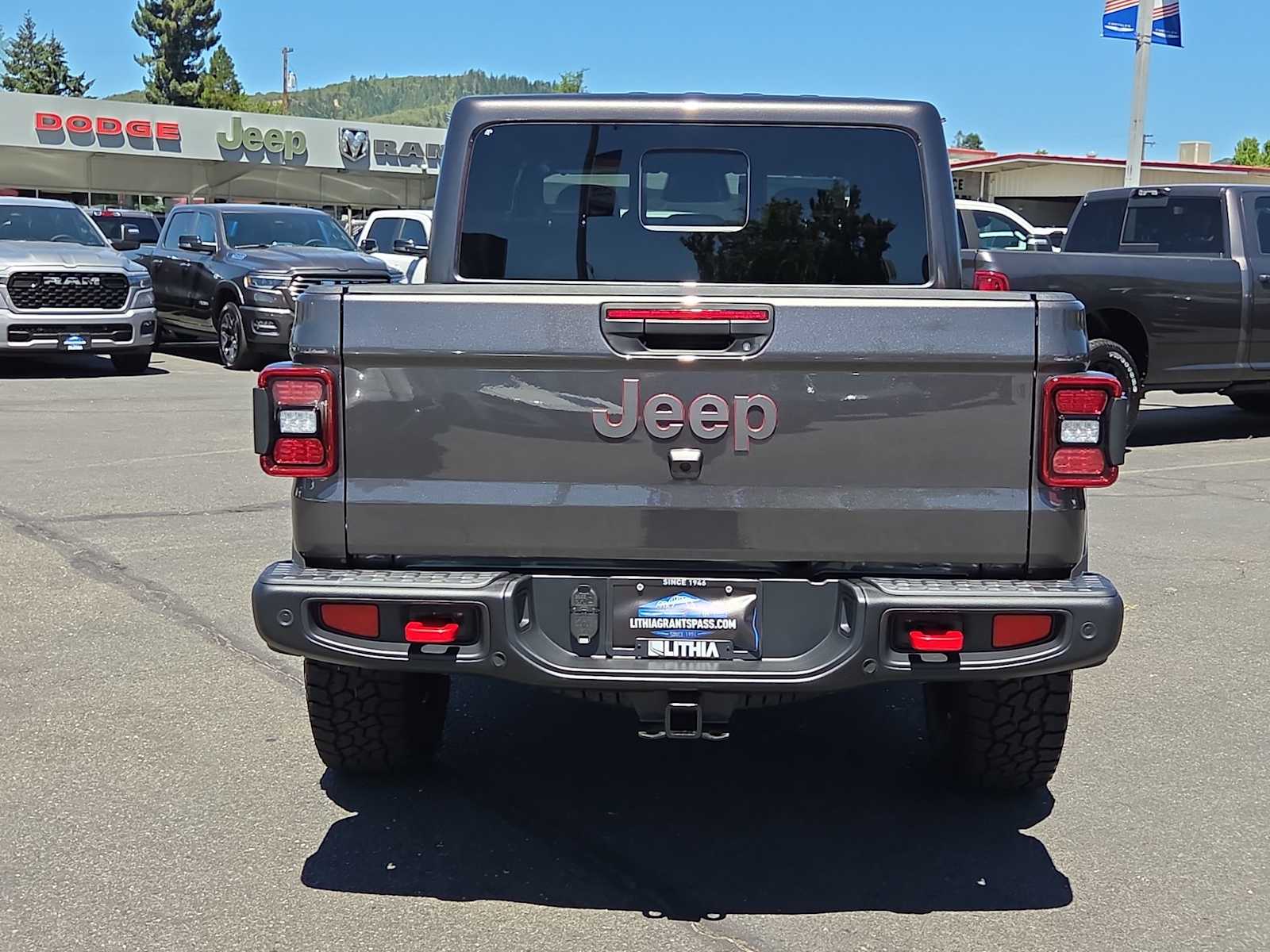 Thumbnail: 2026 Jeep Gladiator - 13