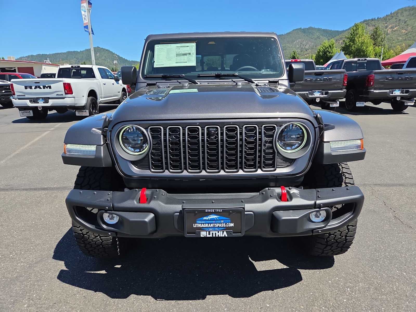 Thumbnail: 2026 Jeep Gladiator - 14