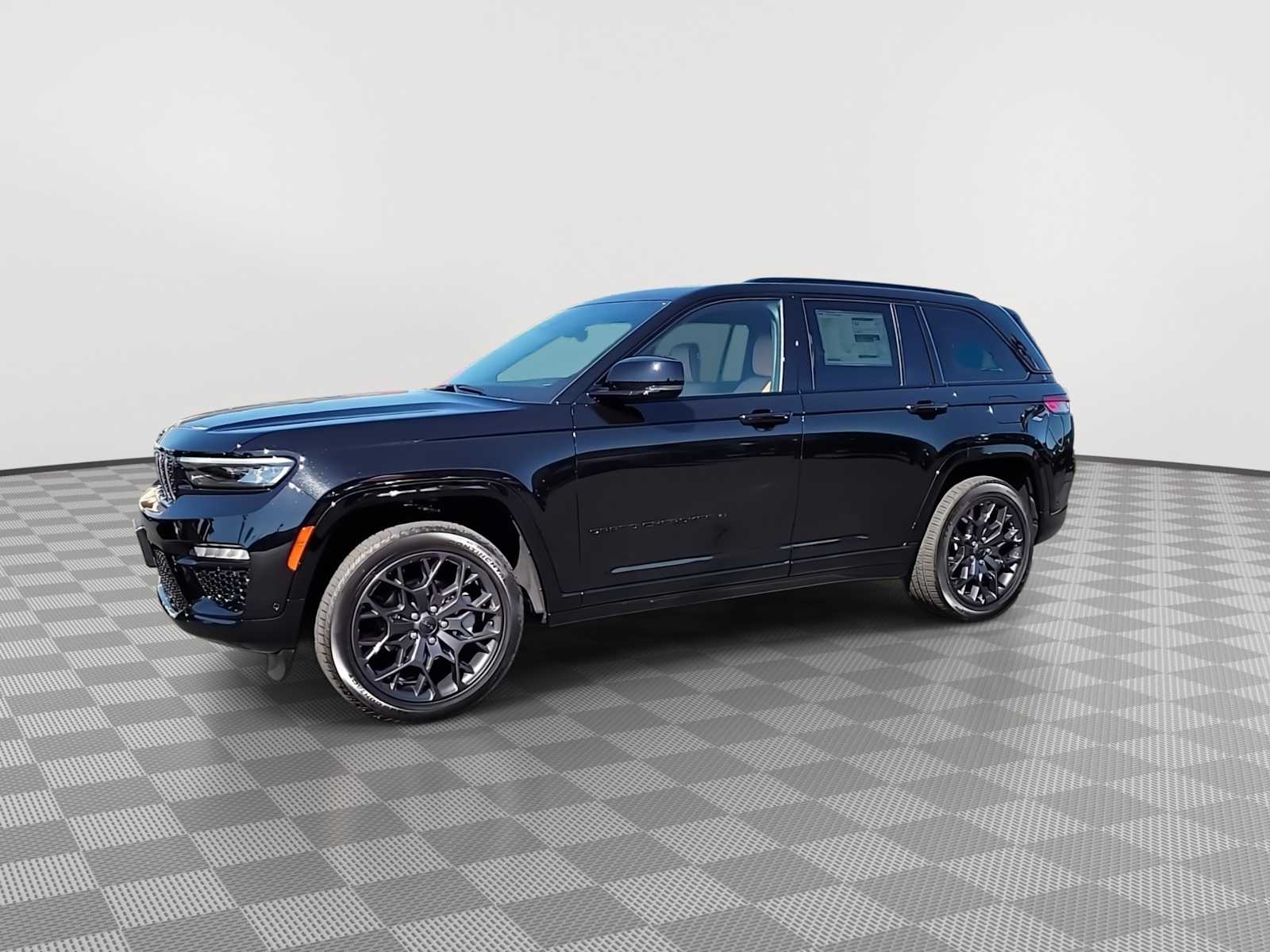 Thumbnail: 2025 Jeep Grand Cherokee - 4