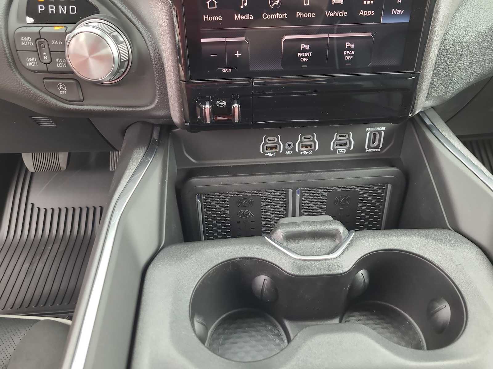 Thumbnail: 2026 RAM 1500 - 25
