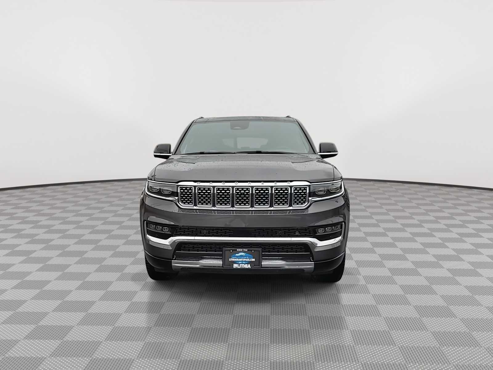 2024 Jeep Grand Wagoneer Series III 3
